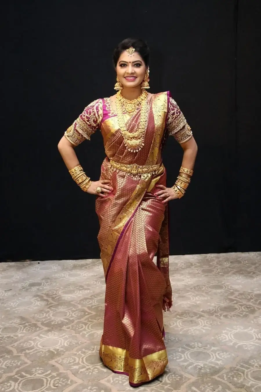 BEAUTIFUL INDIAN TV ACTRESS RACHITHA MAHALAKSHMI IN MAROON SILK SAREE 8